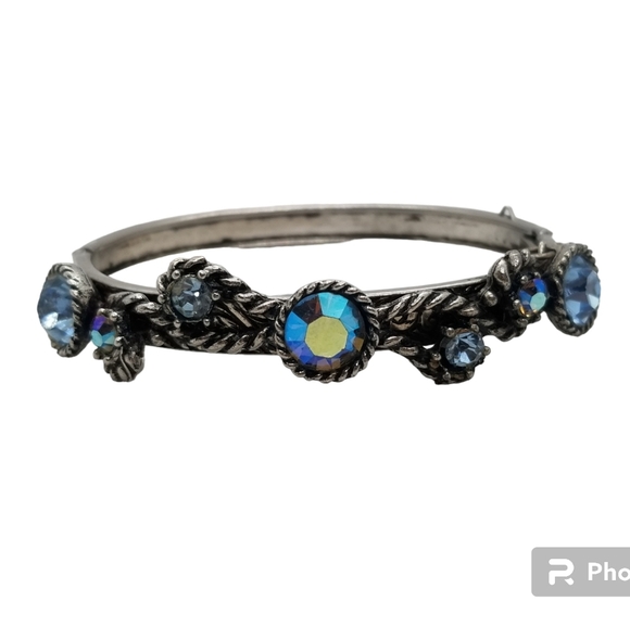 VINTAGE SILVERTONE HINGE BRACELET WITH ROPE DESIGN & BLUE & GOLD AB CRYSTAL - Picture 1 of 8